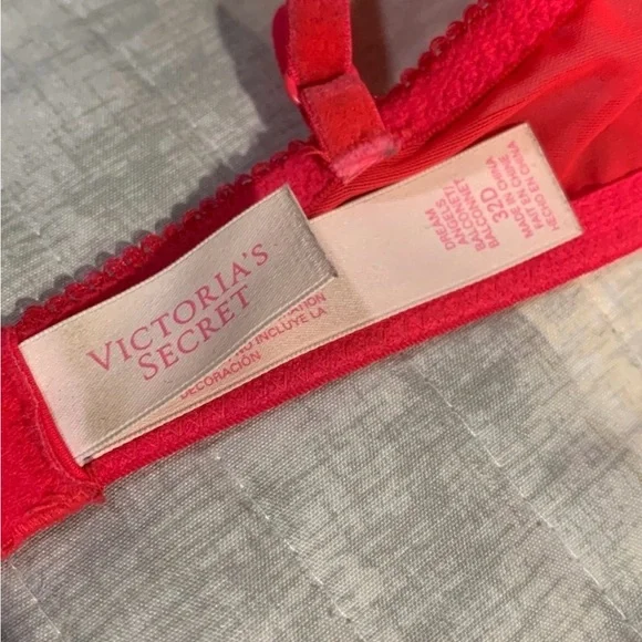 Victoria’s Secret bra - Picture 4 of 7